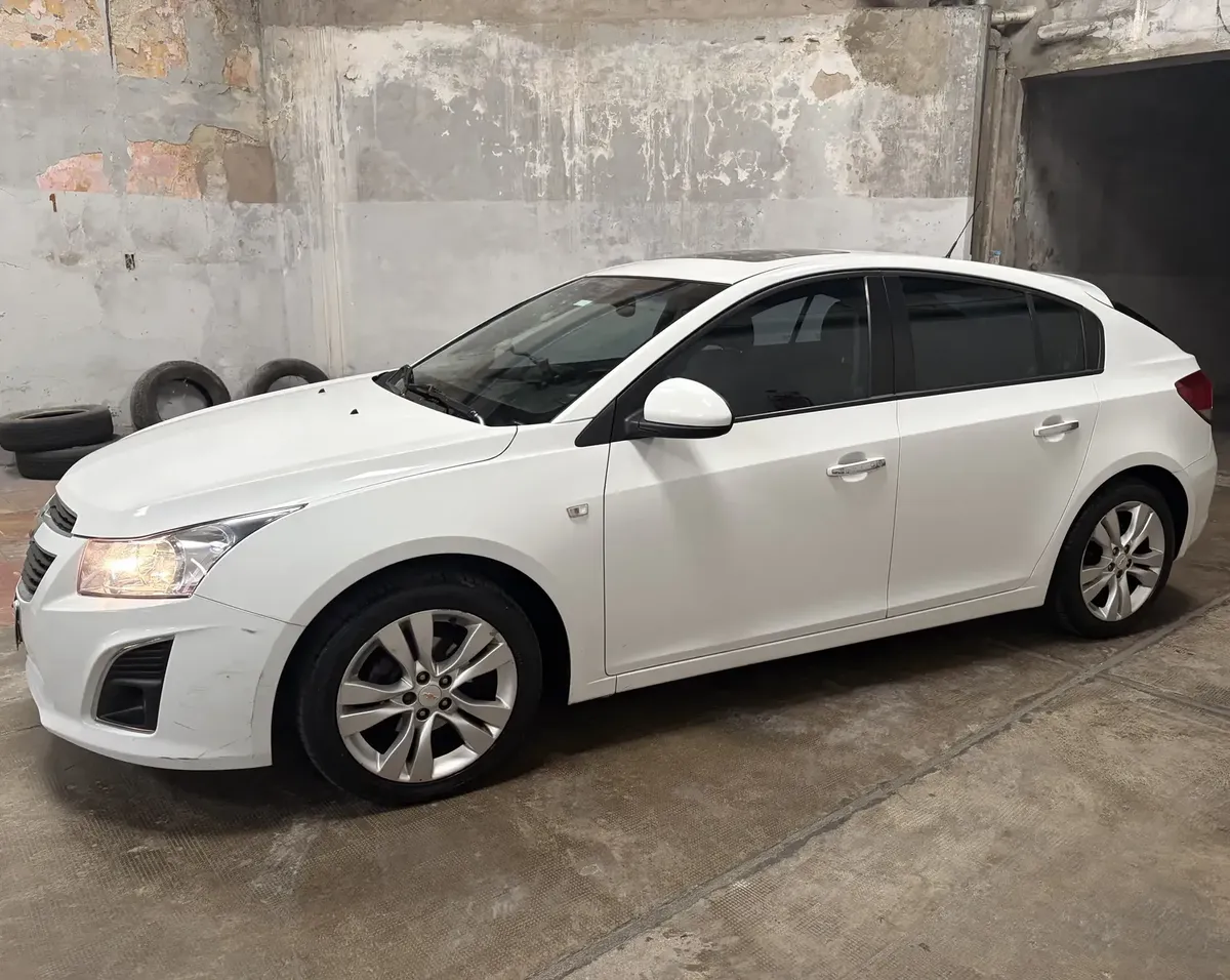 Chevrolet Cruze 1.8 Ltz Mt 5 p