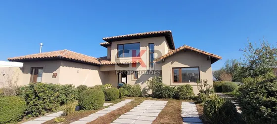 Casa Chilena En Condominio