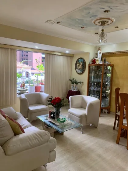 Apartamento En Venta 174 M2 - Urb. Campo Alegre
