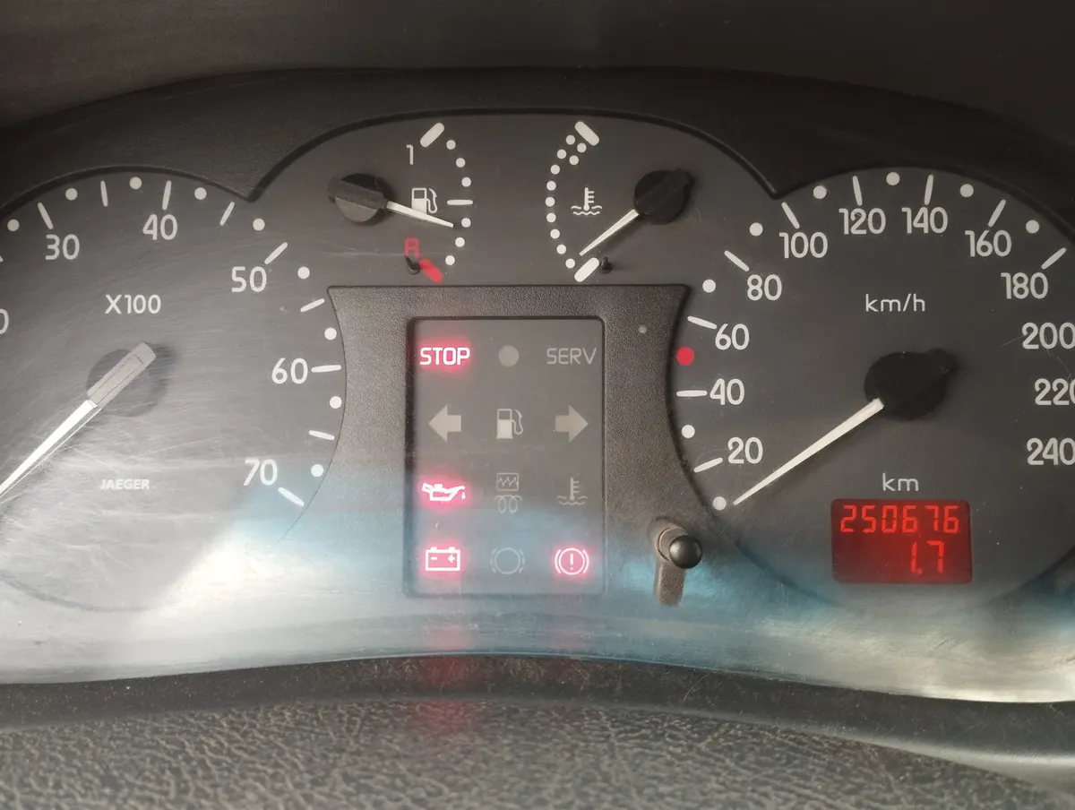 Renault Clio 1.6 Rn568410202797527047