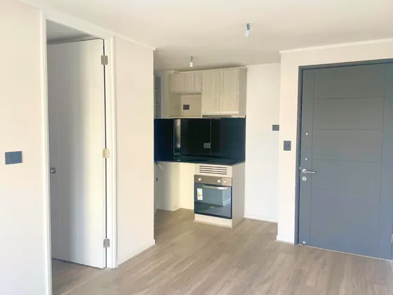 Venta De Departamento En La Florida. 1 Dormitorio, 1 Baño.