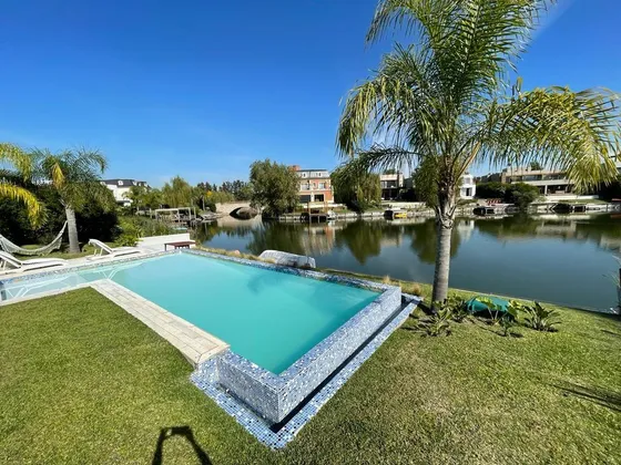 Casa En  Alquiler Cabos Del Lago Nordelta