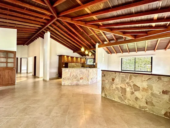Casa En Arriendo, Sajonia
