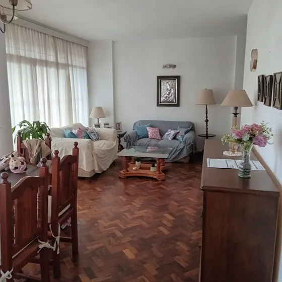 Excelente Oportunidad. Piso En El Centro Zona Legislatura Y Casa De Gobierno
