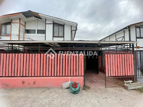 Casa En Venta De 2 Dorm. En Maipú