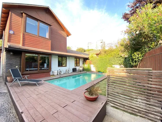 Casa En Venta De 4d 3d Piscina En Las Condes