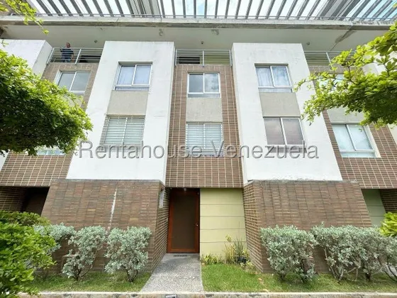 Florangel Pernaleta, Alquila Cómodo Y Exclusivo Apartamento Colinas Del Viento, Zona Este Barquisimeto, Fp #25-20683 