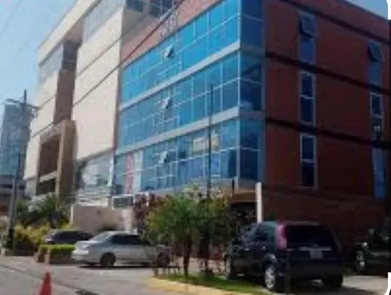 Local Comercial En Alquiler En Lecheria Avenida Principal