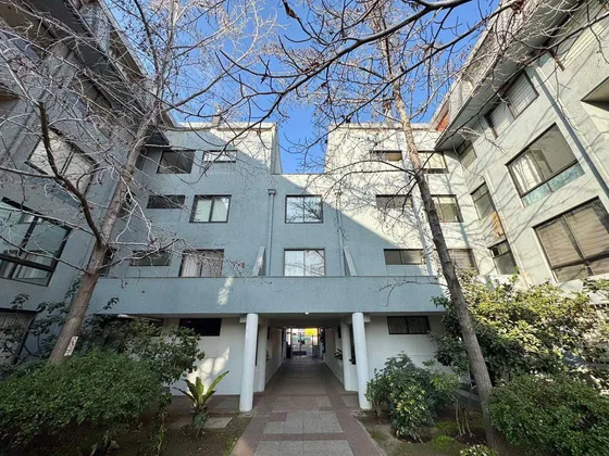 Venta Dpto Primer Piso Lascondes (109900)
