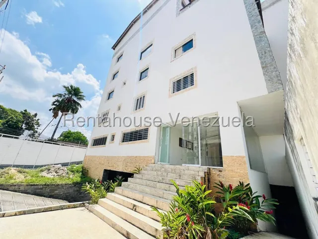 Asg Amplio Apartamento En Venta Ubicado En Barrio Sucre Las Delicias Zona Norte Maracay Edificio De Nueva Data 25-21304