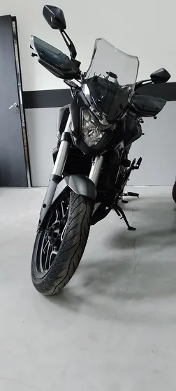Dominar 400 Bajaj Excelente