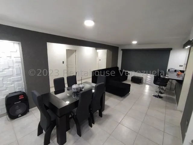 Vive Con Calidad De Vida En Este Apartamento En Venta En El Centro De Maracay Cerca Del C.c. Galerias Plaza 24-15134 Mmarin