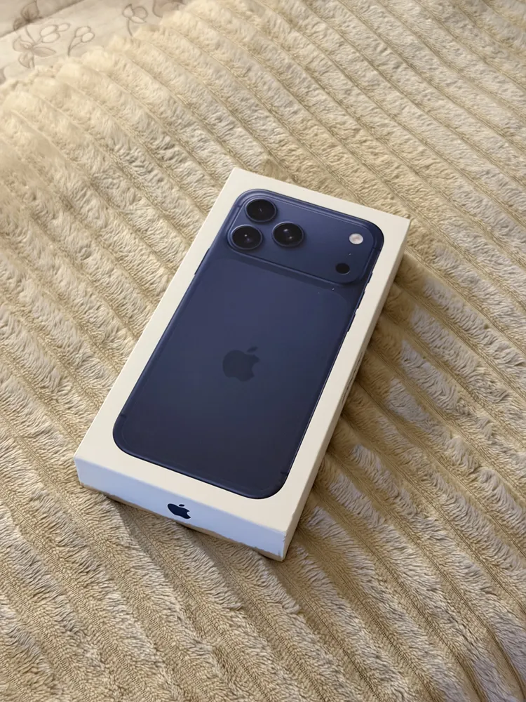 iPhone 17 Pro Max 2TB Cor Azul-profundo - Distribuidor Autorizado