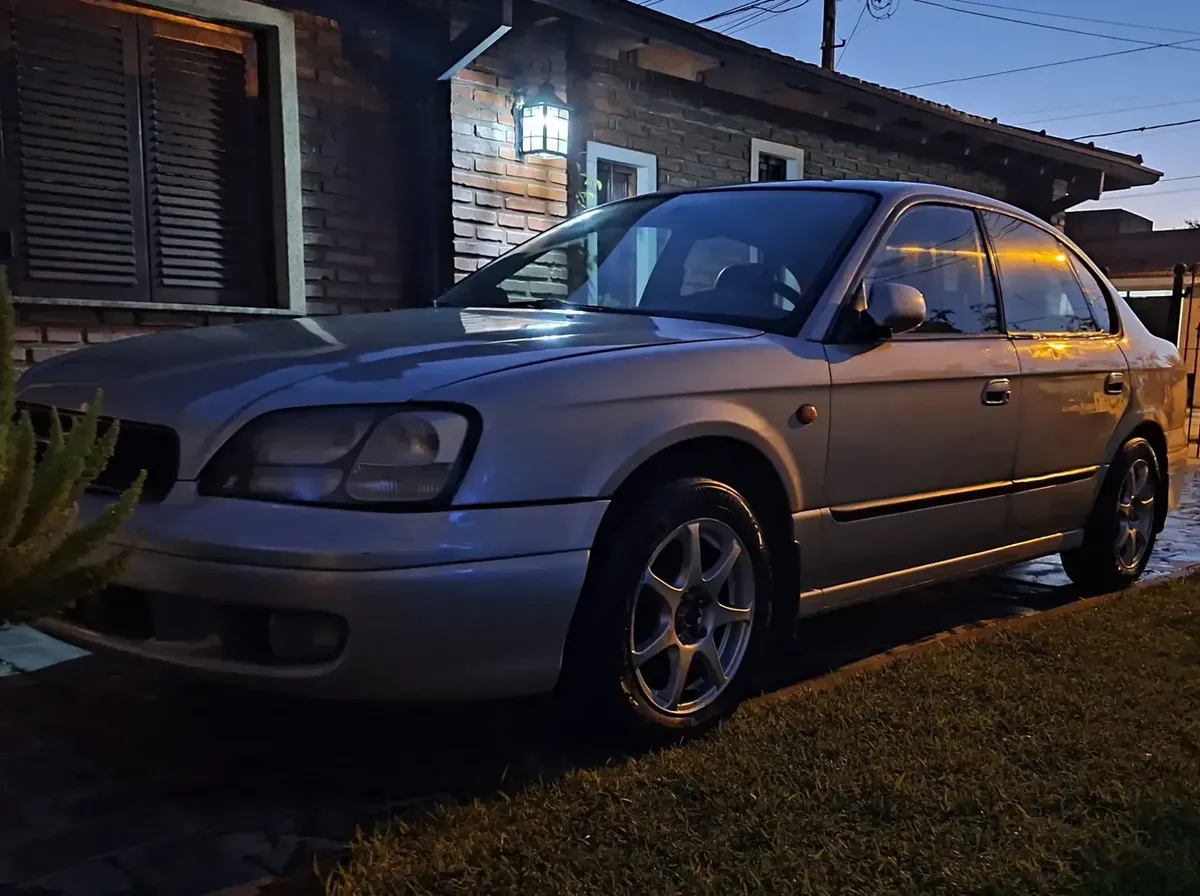 Subaru Legacy 2.0 Gl Awd