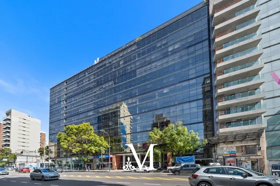 Venta- Oficina En Corredor Libertador-seguridad 24hs- 3 Cocheras Fijas