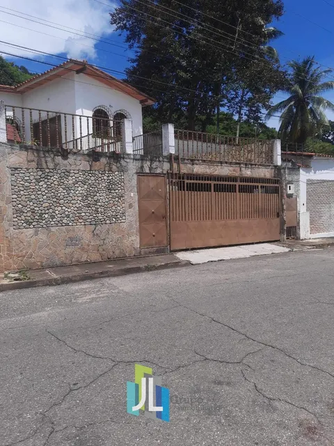 Casa Para Inversion Cerca De La Montaña, Ubicada En El Limon, Sector Las Mayas