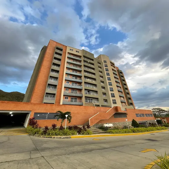 Johana Lazaro   Vende Apartamento Planta Baja, Conjunto Res. La Pedregosa Urb Jardin Mañongo     **solo Clientes**