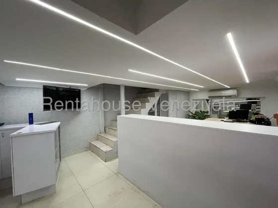 Local Comercial En Venta Ubicado En Las Delicias Maracay, Fvina 25-17270