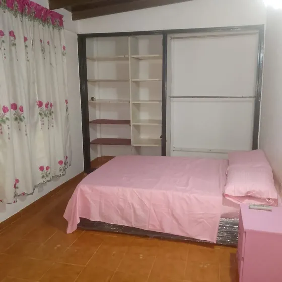En Alquiler Anexo En La Urbanización El Castaño. Yb7263 