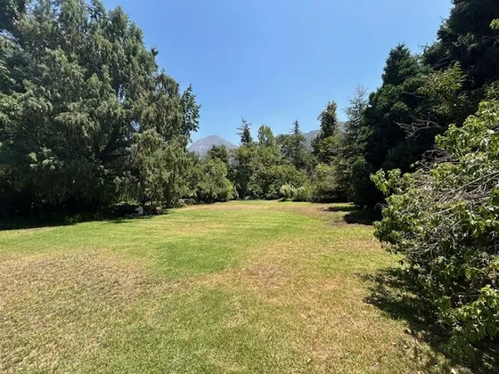 Venta Sitio 714 M2 Listo Para Construir En Jardín Del Este