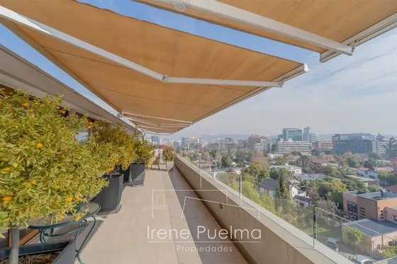 Vende Penthouse Con Vista Despejada Las Hualtatas Vitacura