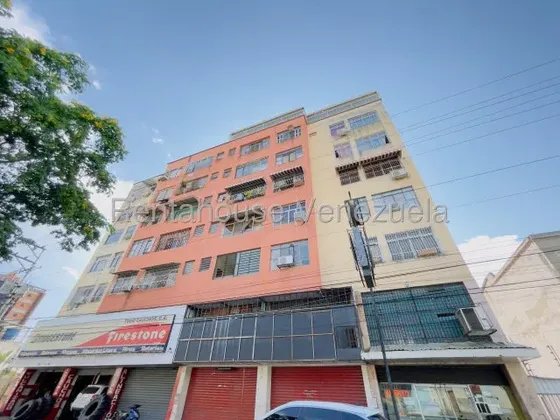 Cf Apartamento En Edificio Conectado A Pozo De Agua A La Venta En Urb. San Miguel, Maracay!! Listing 26-5771