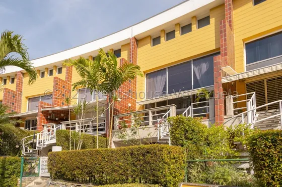 Vendo Espectacular Townhouse En Los Naranjos Del Cafetal