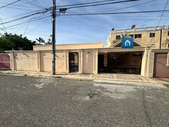 Casa En Villa Carmen Santo Domingo Este De 3 Habitaciones Con Patio Español 