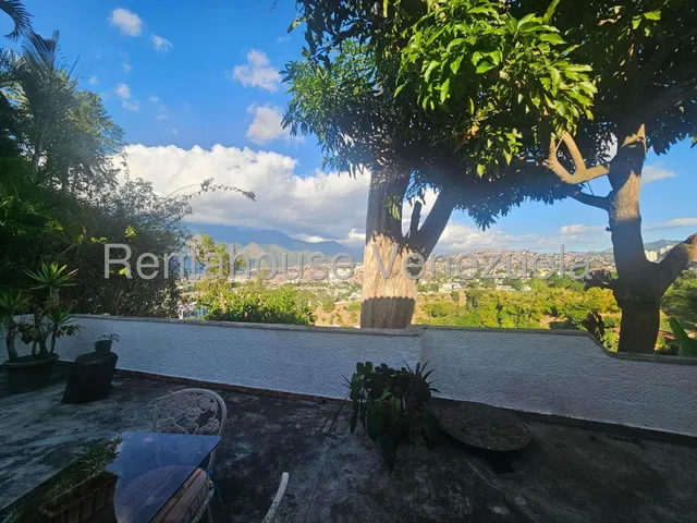 Casa En Alquiler, El Cafetal #25-12235 - Marigreys Blanco -