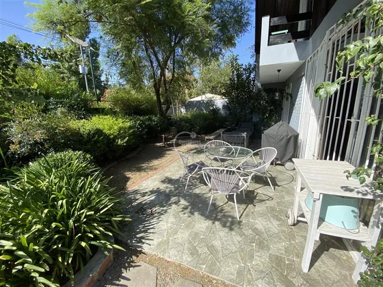 Casa En Venta De 8 Dorm. En Vitacura