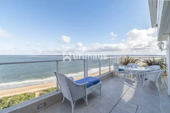 Vende Excelente Departamento 3 Dormitorios En Tunquelen , Playa Mansa, Punta Del Este