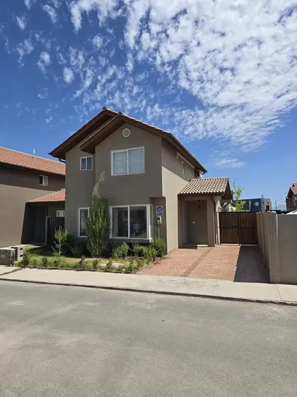 Excelente Casa En Condominio 3d/3b En Chicauma