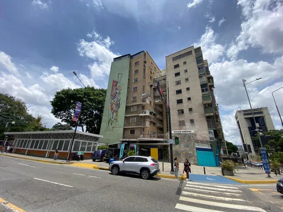 Altamira, Se Alquila Local Ideal Para Estética U Consultorio .