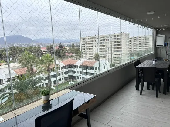 En Venta Amplio Departamento A Pasos De La Costa
