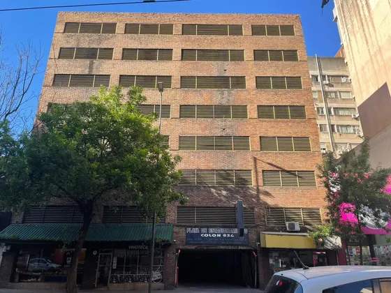 Cochera En Venta Av Colon 836 - Expensas Muy Bajas  - Escritura!