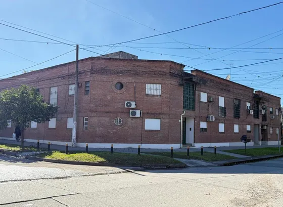 Amplio Departamento De 3 Dormitorios En Pb En Venta En Muñecas Al 1400, Zona Norte, Smt