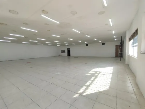 Local En Arriendo En La Playa. Cod A28604