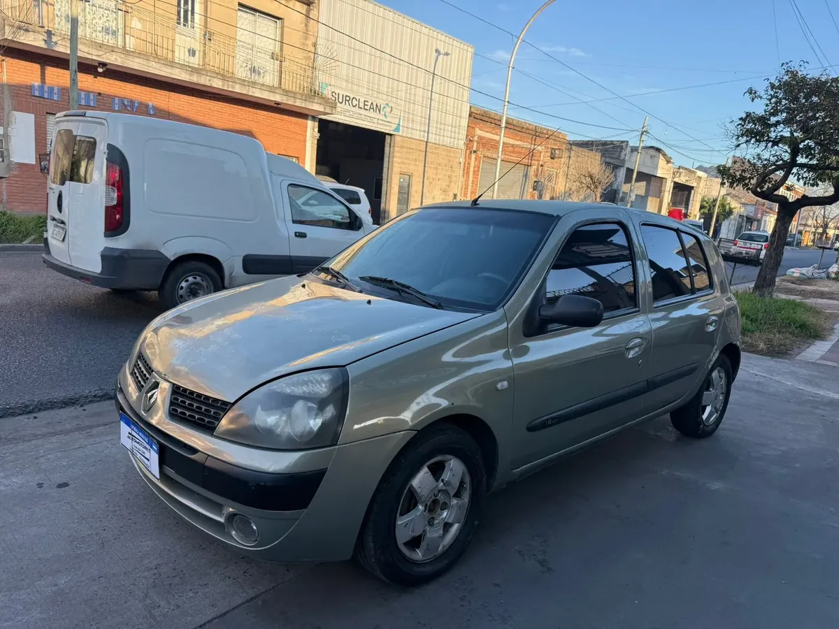 Renault Clio 1.6 Privilege5168074005584486413
