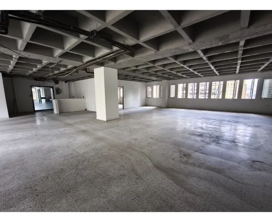 323m2 Oficina Remodela Para Arriendo Centro Medellín