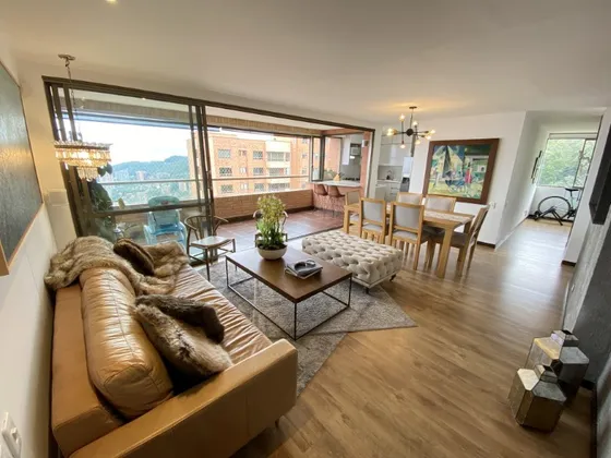  Apartamento En Arriendo Ubicado En El Poblado Sector La Calera (26916).