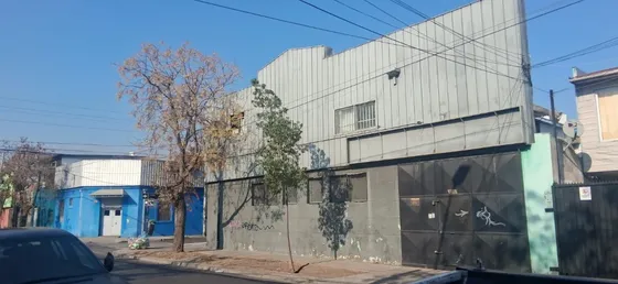 Bodega De Uso Comercial E Industrial A 800mts De Metro Nuble