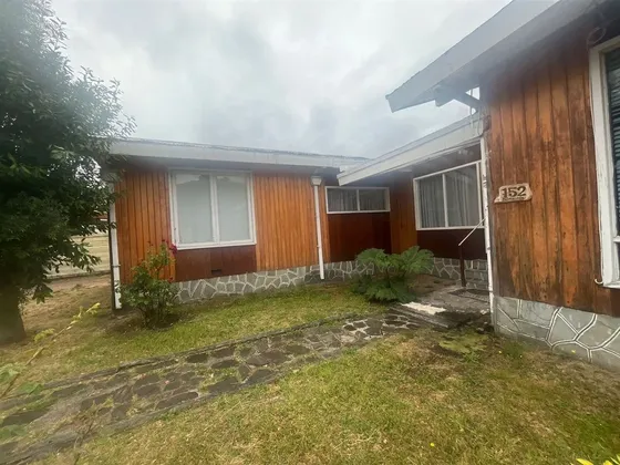 Casa En Venta De 4 Dorm. En Coyhaique