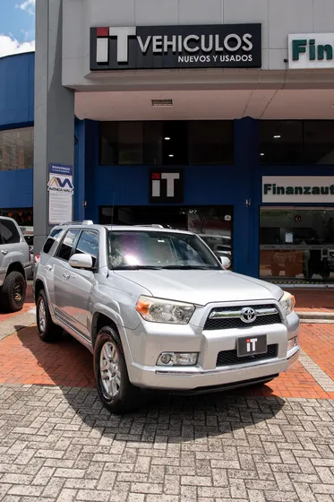 Toyota 4runner 4.0 Limited