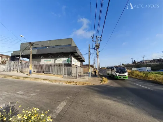 Gran Local Comercial Calle Variante Carlos Ibañez Achupallas