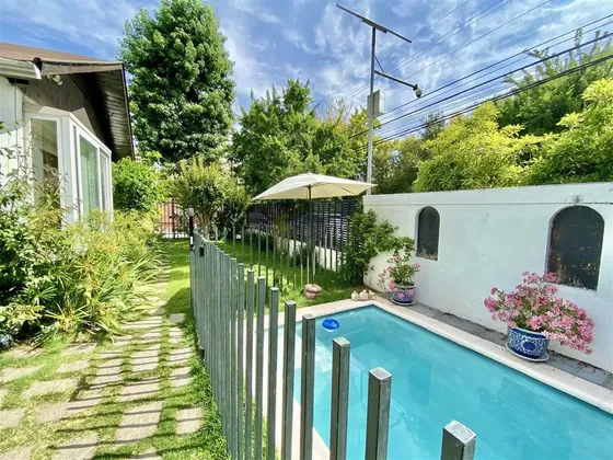 Casa En Venta De 5 Dormitorios En Vitacura