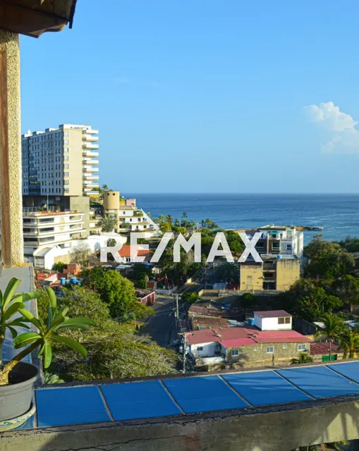 Apartamento En Venta En Res. El Galeon, Vista A La Bahia De Pampatar Cod: 1354