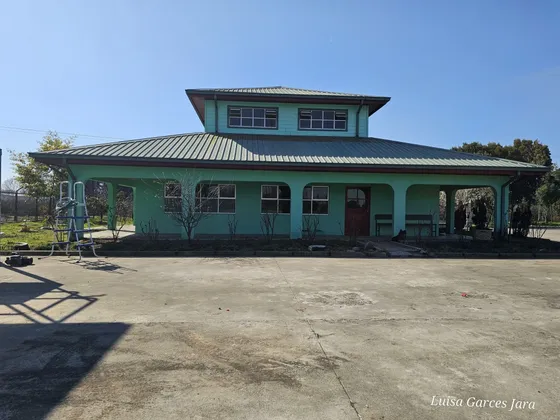 Bodega Con Oficinas Y Patio Pavimentado En Cabrero