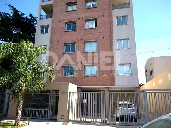 En Alquiler Excelente Departamento De Dos Ambientes Frente A La Estación De Ituzaingó Norte,