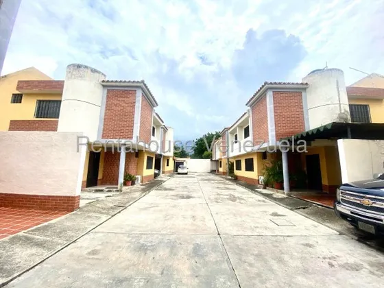 Townhouse  Venta  134 Mts Los Tamarindos San Diego Carabobo Leida Falcon Lf25-20426