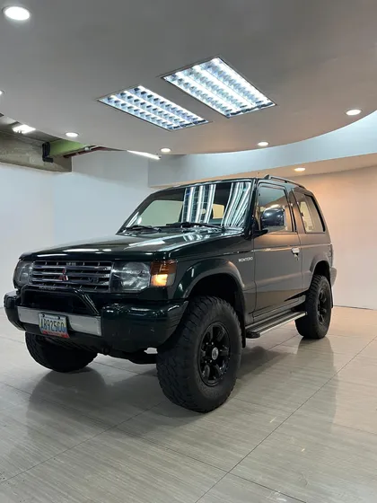 Mitsubishi Montero Dakar